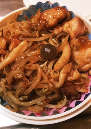 お弁当に！鶏肉としめじのもやし炒め-レシピのメイン写真
