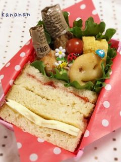 幼稚園 サンドイッチ手羽元唐揚げ弁当-レシピのメイン写真