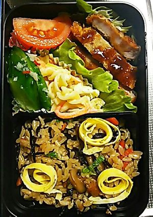 材料が中華な炊き込み御飯(お弁当にも)-レシピのメイン写真
