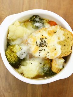 【ハイジ様】スープ　カレー　パングラタン　手作り　菓子　パン パン＆スープリメイク☆お手軽パングラタン by ＊実月