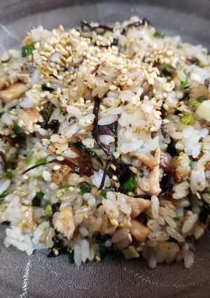 鰯と塩昆布の焦がしナンプラーチャーハン-レシピのメイン写真