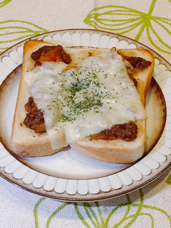 残ったカレーで!焼きカレーチーズトースト-レシピのメイン写真