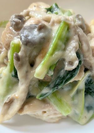 鶏モモ肉と小松菜のクリーム煮-レシピのメイン写真