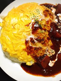 簡単に絶品★バターライスのオムライス-レシピのメイン写真