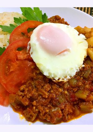 トマト缶でセロリと人参のキーマカレー♡-レシピのメイン写真