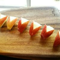 林檎うさぎページ 耳がピョンと立つ♪ うさぎりんごの切り方のコツ レシピ・作り方