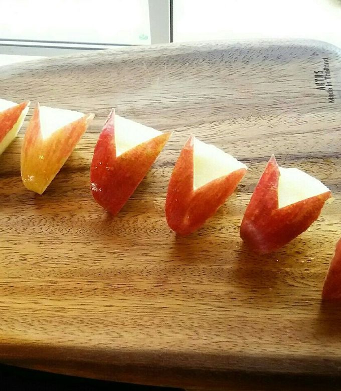 りんご狩りうさぎ　置物　可愛いうさぎ　りんごうさぎ　つまみ細工 うさぎりんごの切り方