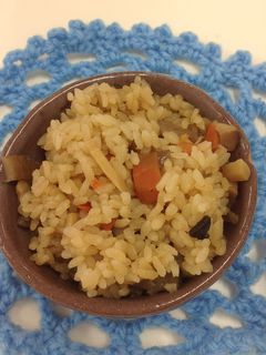 【簡単アレンジ】筑前煮で炊き込みご飯-レシピのメイン写真