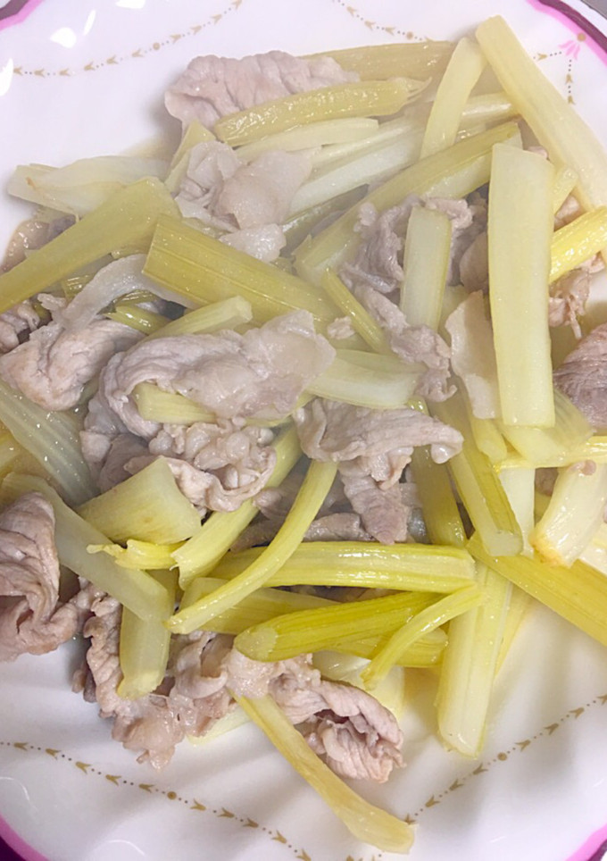 簡単さっぱりな豚肉とセロリ炒め-レシピのメイン写真