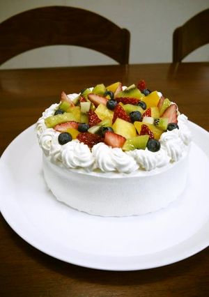 卵2個で作るホール18cmのデコケーキ♪-レシピのメイン写真