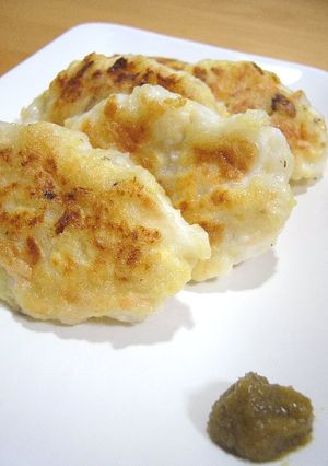 こどもメニュー♪ふわふわ豆腐はんぺん焼き-レシピのメイン写真