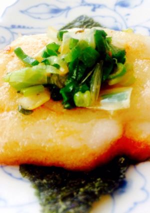 簡単おかず餅！胡麻油の醤油ネギ塩焼き餅♬-レシピのメイン写真