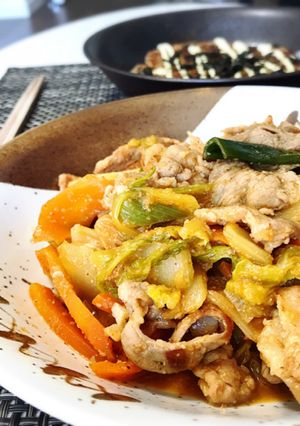 ご飯に合う！豚バラと野菜の韓国風炒め-レシピのメイン写真