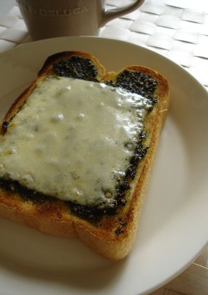 ジェノバソースでチーズトースト♪-レシピのメイン写真