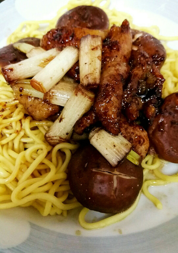 椎茸と鶏皮の蒸しソバ-レシピのメイン写真
