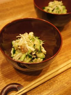 今日の小鉢*大根きゅうりの梅ごま和え-レシピのメイン写真