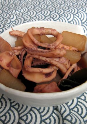 我が家の定番！イカと大根の煮物-レシピのメイン写真