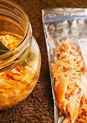 サーモンのあらでオイル漬けと水煮-レシピのメイン写真