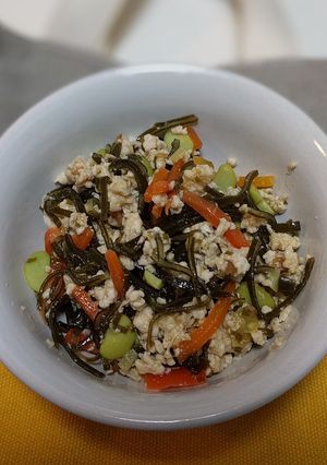 昆布と鶏ひき肉の梅煮-レシピのメイン写真