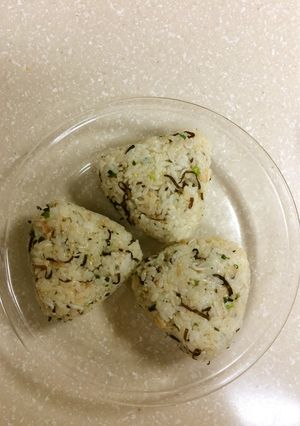 美味いトコどり♪混ぜ込みおにぎり-レシピのメイン写真