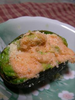 アボカドのタラマヨ焼き-レシピのメイン写真