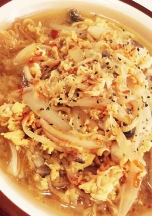 お鍋一つでチキンラーメンサンラータン風-レシピのメイン写真