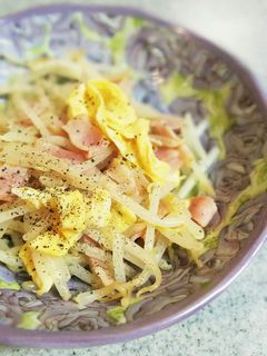 もやしと薄焼き卵とベーコンの簡単炒め-レシピのメイン写真