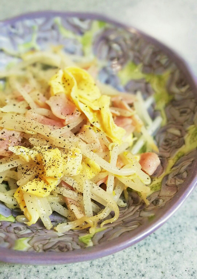 もやしと薄焼き卵とベーコンの簡単炒め-レシピのメイン写真