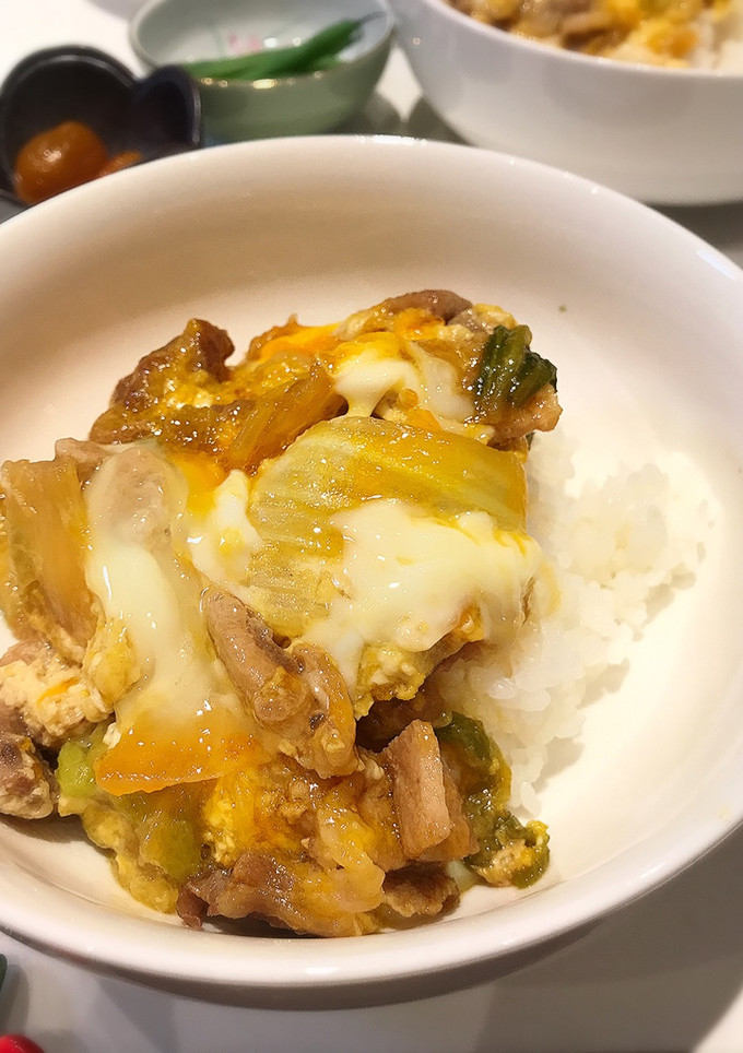 白菜と豚肉の卵とじ丼-レシピのメイン写真