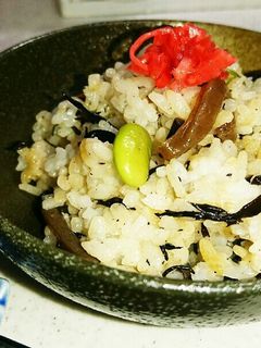 *ひじき煮の残りで♪ひじきの混ぜご飯*-レシピのメイン写真