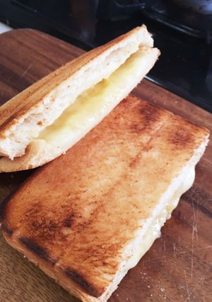 ハニーチーズホットサンド-レシピのメイン写真