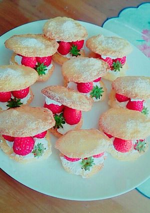 いちごマカロンパイ-レシピのメイン写真