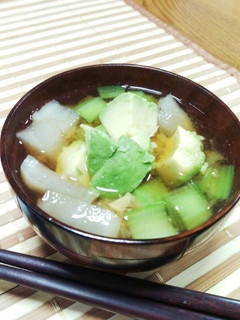 お味噌汁にアボカド♬-レシピのメイン写真