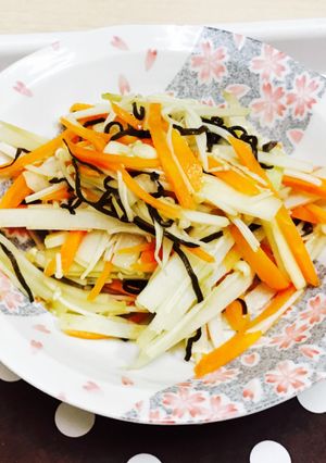 大根の皮と人参の塩昆布炒め-レシピのメイン写真
