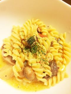 アヒージョの残りでゴルゴンゾーラのパスタ-レシピのメイン写真