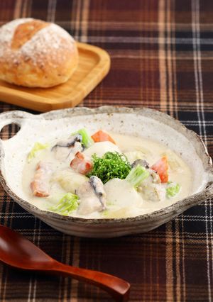 カキとごろごろ野菜のクリームシチュー-レシピのメイン写真