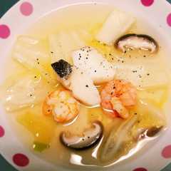 A picture of 鱈と白菜のあったかスープ.
