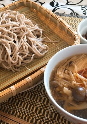 ラー油が決め手！美味しいきのこ蕎麦-レシピのメイン写真