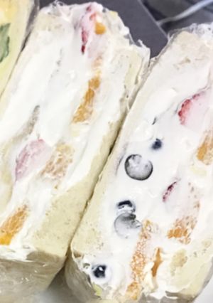 生クリームたっぷりフルーツサンド-レシピのメイン写真