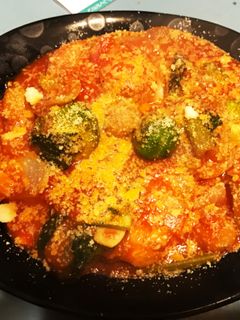 簡単!鶏もも肉のトマトソース煮込み-レシピのメイン写真