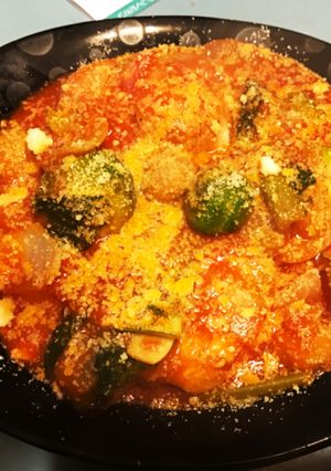 簡単！鶏もも肉のトマトソース煮込み-レシピのメイン写真