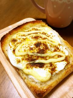 ココナッツカレーの目玉焼きトースト-レシピのメイン写真