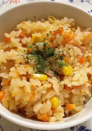 簡単♪にんじんとコーンの炊き込みご飯-レシピのメイン写真