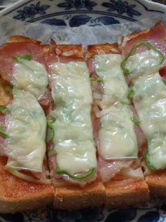 スティックピザトースト-レシピのメイン写真