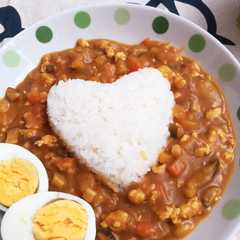 รูปของ レンジと市販のルウで！簡単キーマカレー♡