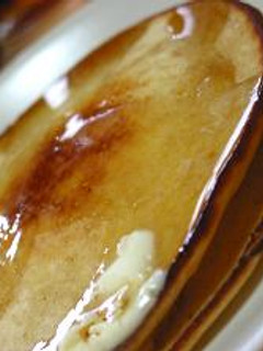 メープルシロップたっぷりのパンケーキ-レシピのメイン写真