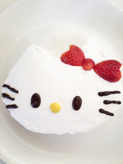 超簡単! キティちゃん ケーキ 誕生日-レシピのメイン写真