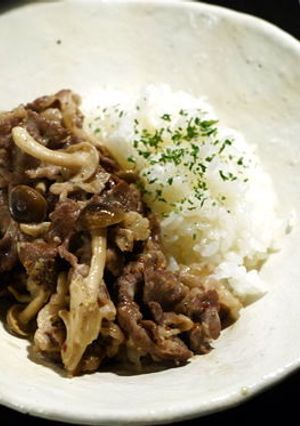 きのこイッパイ！簡単ビーフストロガノフ-レシピのメイン写真