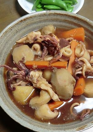 里芋とヤリイカを、照り焼きの調合で煮る-レシピのメイン写真