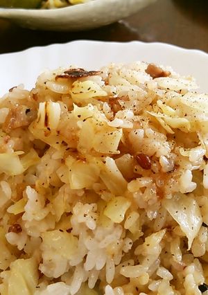 残り飯でベーコンキャベツ焼き飯。-レシピのメイン写真